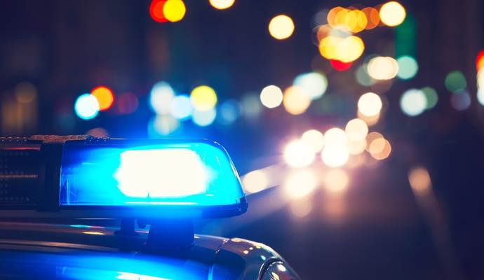 Ein 61-jähriger Mercedefahrer ist am Freitag betrunken und zu schnell unterwegs gewesen, als er einen Unfall in Öschelbronn verursachte. Ein 61-jähriger Mercedefahrer ist am Freitag betrunken und zu schnell unterwegs gewesen, als er einen Unfall in Öschelbronn verursachte.