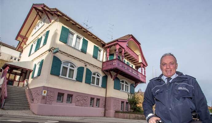 Der Polizeiposten Bad Wildbad ist seit der Pensionierung von Fredy Pfeiffer ohne offiziellen Dienstposteninhaber. Der Polizeiposten Bad Wildbad ist seit der Pensionierung von Fredy Pfeiffer ohne offiziellen Dienstposteninhaber.