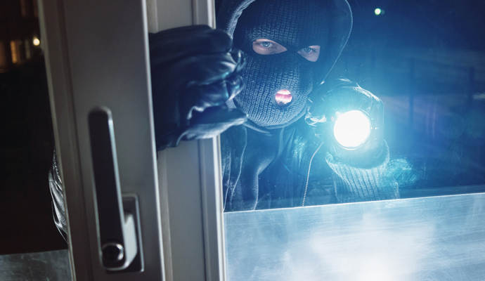 Durch ein Fenster wollten die Einbrecher in das Wohnhaus in Gräfenhausen gelangen.