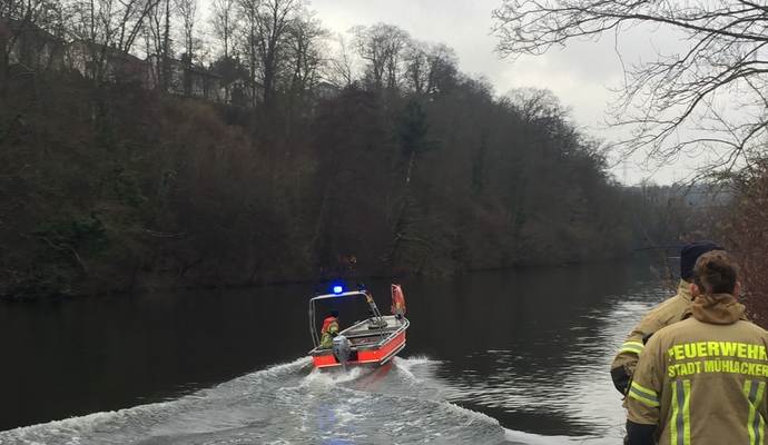 Bereits im Januar wurde im Januar nach einer Person in der Enz gesucht. Einen Zusammenhang zum aktuellen Leichenfund konnte die Polizei jedoch bislang nicht bestätigen.