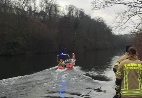 Bereits im Januar wurde im Januar nach einer Person in der Enz gesucht. Einen Zusammenhang zum aktuellen Leichenfund konnte die Polizei jedoch bislang nicht bestätigen.