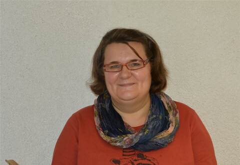 Sandra Schuster, Fachangestellte im Mühlacker Stadtarchiv, hat zur Spanischen Grippe Artikel in verschiedenen Zeitungen gefunden.