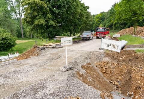 Nichts geht derzeit für den Verkehr: Der schwierige Bau sorgt wie berichtet für eine Verlängerung der Straßensperrung.