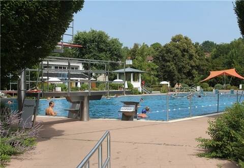 Im Freibad in Mühlacker darf schon in Kürze wieder geschwommen werden.