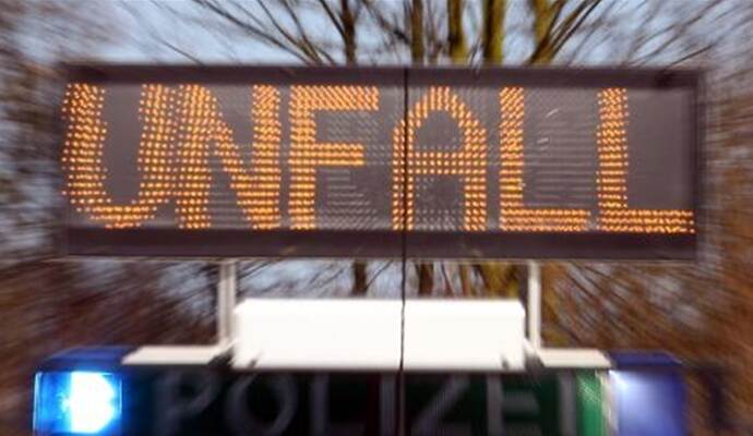 Der Unfall sorgte für einen großen Rückstau auf der A8.