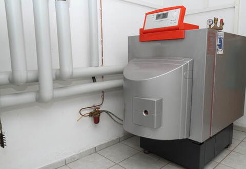 Zwei Brennwertkesselanlagen sollen die Kieselbronner Grundschule sowie die Turn- und Festhalle künftig mit Wärme versorgen.