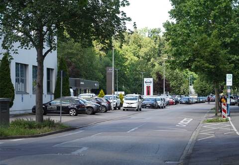 Wildes Parken, kaputte Gehwege und im Untergrund Abwasserkanäle, die inzwischen zu klein geworden sind – Birkenfeld packt die Sanierung der Industriestraße im Brötzinger Tal an.