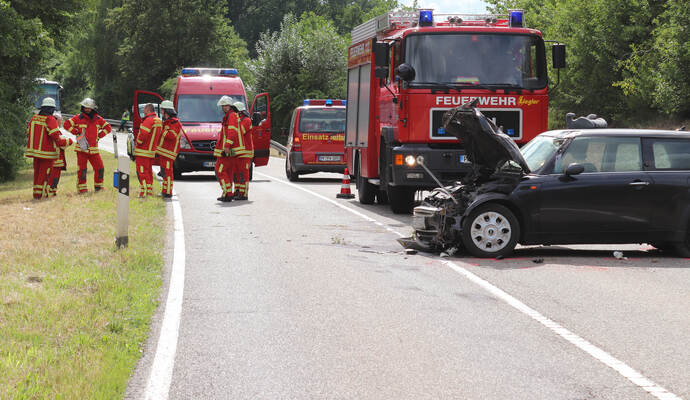 Bei einem Überschlag mit ihrem Mini wurde eine Autofahrerin lebensgefährlich verletzt. Foto: Cichecki