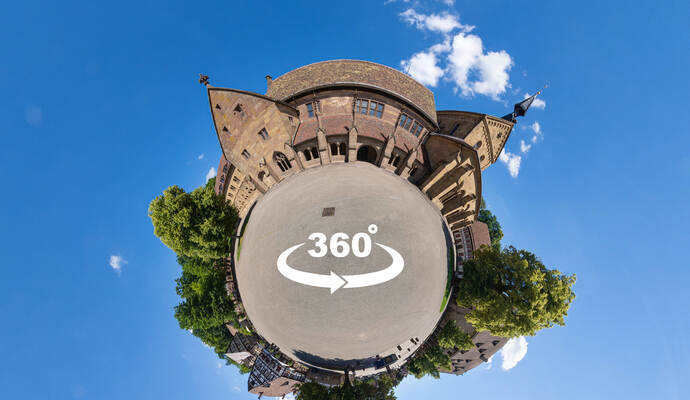 Na, gleich erkannt? Dieser Heimatplanet ist das Kloster Maulbronn. Na, gleich erkannt? Dieser Heimatplanet ist das Kloster Maulbronn.
