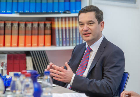 Bürgermeister Klaus Mack sprach von Beleidigungen gegen das Rathaus, die sofort zur Anzeige gebracht worden seien.
