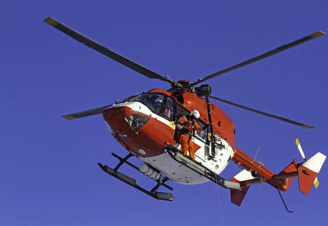 Der Verletzte musste mit einem Rettungshubschrauber ins Krankenhaus gebracht werden.