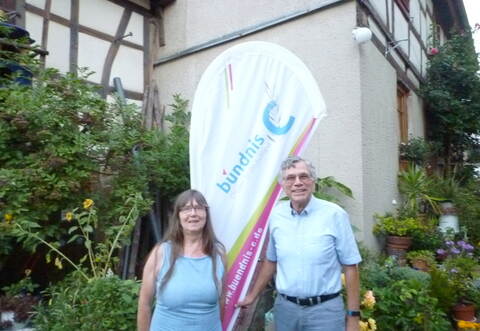 Die beiden Kandidaten Frau Marianne Schenkel und Dr. Rainer Simon.