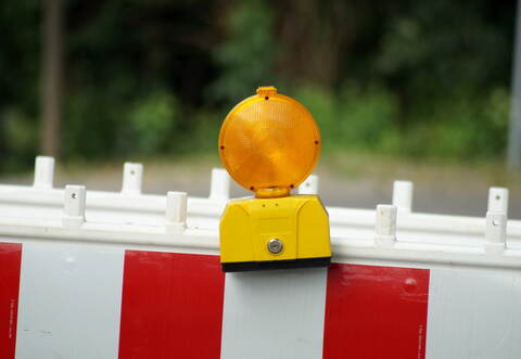 Am Montag 10. August, muss eine Strecke kurz vor der Kreuzung B10/L1125 zwischen Niefern und Niefern-Vorort aus Sicherheitsgründen halbseitig gesperrt werden.