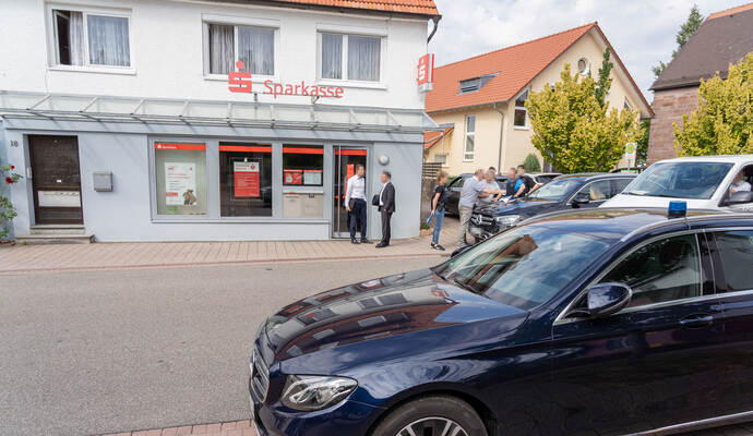 Sparkasse Engelsbrand Überfall