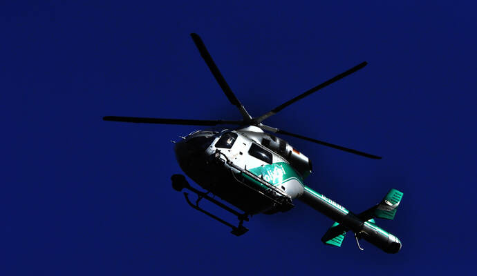 Ein Hubschrauber auf der Suche nach einer vermissten Person kreiste in der Nacht auf Mittwoch über Niefern-Öschelbronn. Ein Hubschrauber auf der Suche nach einer vermissten Person kreiste in der Nacht auf Mittwoch über Niefern-Öschelbronn.