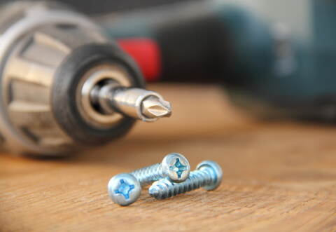 Mehrere Werkzeuge ließen die Diebe auf der Baustelle mitgehen.