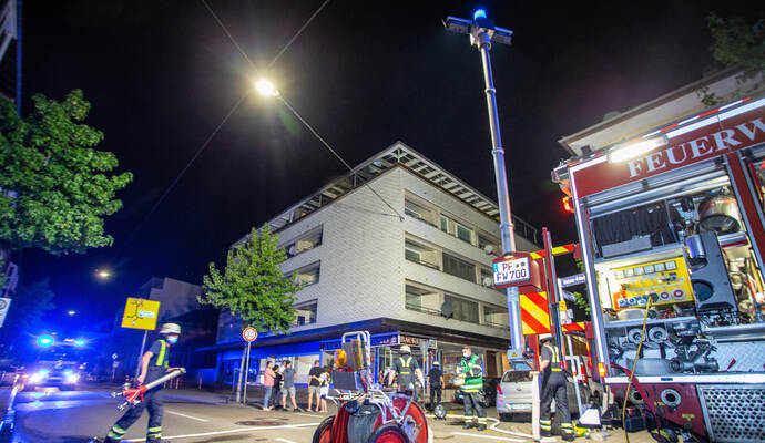 Nach dem Brand in einer Wohnung in einem Anwesen in der Hildebrandstraße in Pforzheim sitzt ein 26-jähriger Tatverdächtiger in Untersuchungshaft.