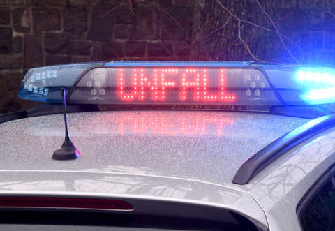 Unachtsamkeit war nach Angaben der Polizei der Grund für einen Auffahrunfall am Donnerstag gegen 16.08 Uhr an der Ampel zur Autobahnauffahrt Richtung Karlsruhe bei Niefern.