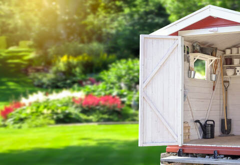 Die Tatverdächtigen sollen für mehrere Einbrüche in Gartenhäuser verantwortlich sein.