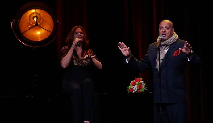 Pe Werner und Jay Alexander singen von den „Capri-Fischern“.