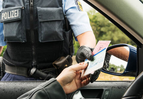 Polizeikontrolle_Symbolbild