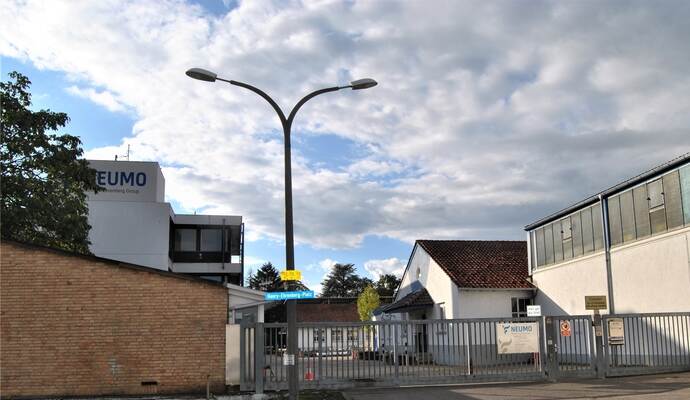 Das ehemalige Neumo-Gelände in Knittlingen steckt mitten im Bebauungsplanverfahren. Dort ist auch eine Blockbebauung vorgesehen.