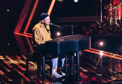 Lehrer Alessandro Pola von der Willy-Brandt-Realschule in Königsbach-Stein verzauberte mit seinem Auftritt bei "The Voice of Germany" Jury und Publikum gleichermaßen.