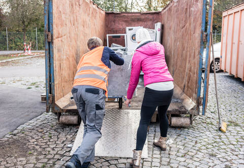Maskenpflicht gilt für das Entsorgungszentrum Hamberg bei Maulbronn ebenso wie für die Recyclinghöfe im Enzkreis.