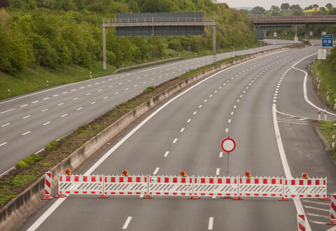 Diese Bild bot sich bei der Sperrung im Jahr 2018 auf der A8 bei Pforzheim: eine komplett leere Autobahn. Jetzt steht erneut eine Sperrung an.