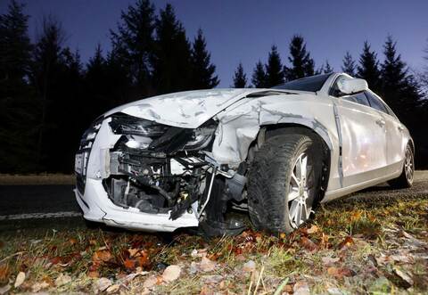 Vermutlich wegen Glätte ist es heute Morgen zu dem Unfall zwischen Langenbrand und Waldrennach gekommen.