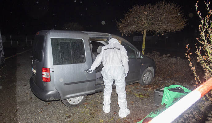 Die Polizei hat im Zusammenhang mit dem Leichenfund in Enzberg zwei Tatverdächtige festgenommen.