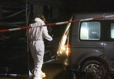 Einsatzkräfte der Polizei haben am vergangenen Mittwoch das Auto des vermissten Mannes in Enzberg aufgefunden. Im Fahzeug lag seine Leiche.