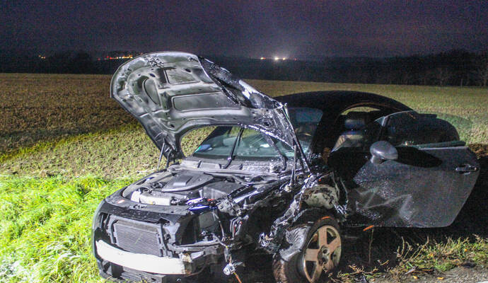 Auf der L1143 zwischen Lienzingen und Zaiserweier ist es am frühen Donnerstagmorgen zu einem schweren Verkehrsunfall gekommen.