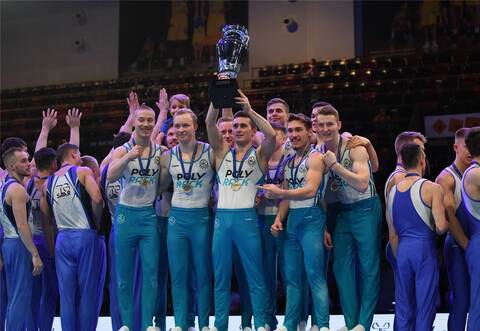 Vorerst bleibt die KTV Straubenhardt amtierender deutscher Meister in der Deutschen Turnliga. Hier das Siegerfoto von 2019 in Ludwigsburg.