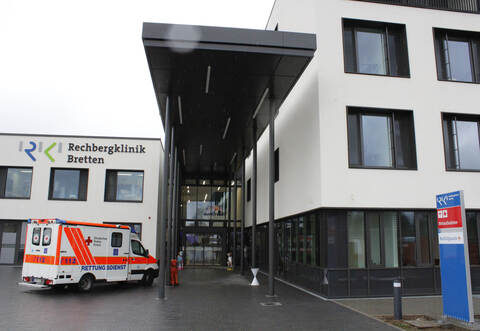 Das Video der Brettener Rechbergklinik, in dem Pflegepersonal zur "Jerusalema Dance Challenge" tanzt, ist innerhalb kürzester Ze