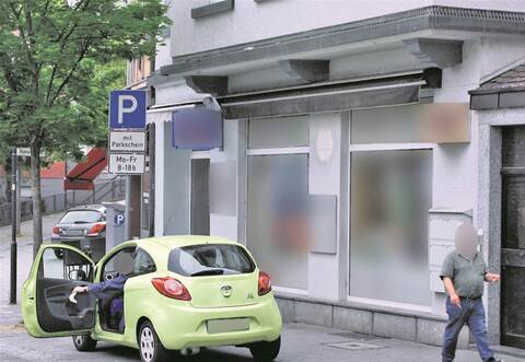 Ein junger Somalier soll in einer Unterkunft in der Bahnhofstraße in Mühlacker versucht haben, eine 23 Jahre alte Frau zu vergewaltigen und töten.