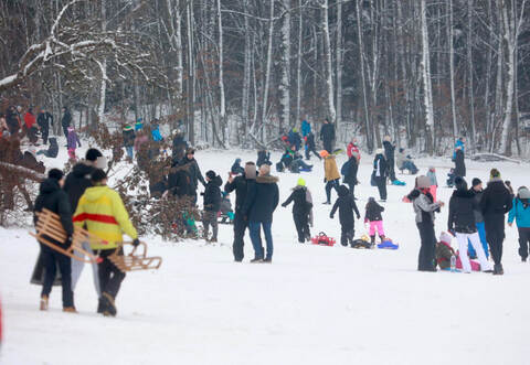 Der Schnee lockte viele Menschen in beliebte Ausflugsziele im Nordschwarzwald – zu viele.