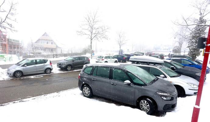Gegen 12.15 Uhr musste die Polizei erste Straßensperrungen im Landkreis Calw einrichten. Gegen 12.15 Uhr musste die Polizei erste Straßensperrungen im Landkreis Calw einrichten.