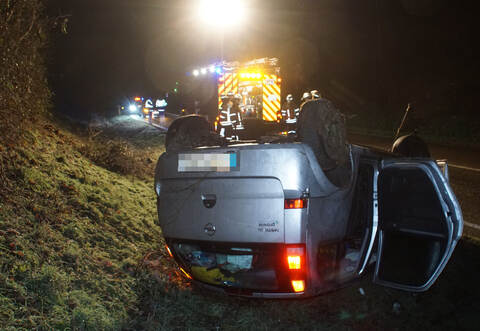 Unfall_Neulingen_Glatteis