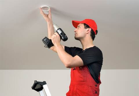 Auf fachgerechte Wartung von Rauchmeldern (Symbolbild), setzt die Bau genossenschaft Arlinger.