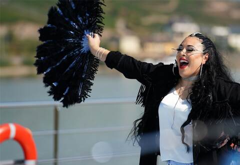 Voll auf Angriff: Mit ihrer direkten sympathischen Art und einer starken Stimme hat Claudia Greco aus Mühlacker die nächste Runde bei „Deutschland sucht den Superstar“ erreicht. Die ganze Folge kann unter www.tvnow.de angeschaut werden.