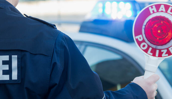 Insgesamt drei Autofahrer die ohne die entsprechende Fahrerlaubnis im Enzkreis und Kreis Calw unterwegs waren, hat die Polizei am Dienstag aus dem Verkehr gezogen.