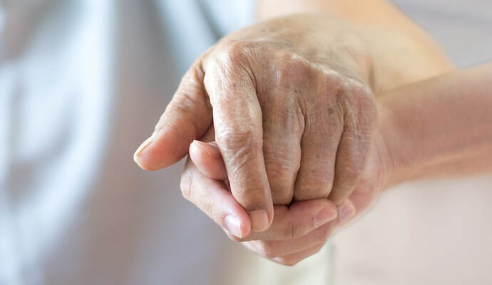 Von den positiv getesteten Mitarbeitern im Johanneshaus seien inzwischen 21 genesen. Von den positiv getesteten Mitarbeitern im Johanneshaus seien inzwischen 21 genesen.