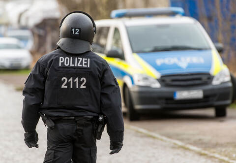 Das SEK hat am Sonntag einen Mann in Karlsbad festgenommen.