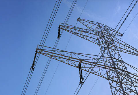 Jetzt bezieht aber auch die Bürgerinitiative Leise A8 Stellung zu dem Energievorhaben.