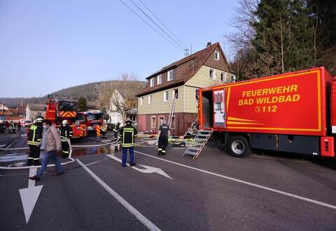 Trotz sofortiger Reanimationsmaßnahmen habe schließlich nur noch der Tod des Mannes festgestellt werden können.