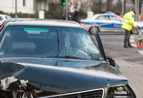 Zu einem Unfall ist es am Dienstag in Knittlingen gekommen, die Polizei sucht nach dem Verursacher.