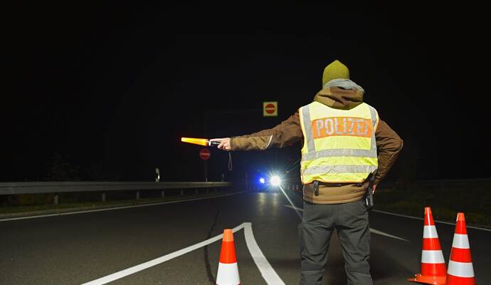 «Gespür für Verdächtige» - Nächtliche Polizeikontrolle Autobahn