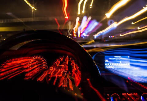 Der Mann saß mit 0,9 Promille Alkohol im Blut hinterm Steuer.