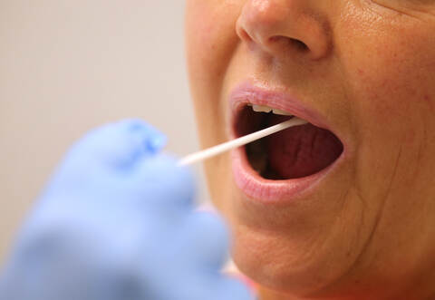 Coronavirus - Abstrich für Corona-Test